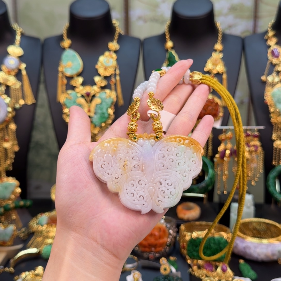 翡翠未镶嵌颈饰福利套装