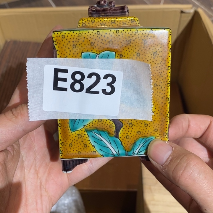 瓷片M****E冠希中古默认微瑕不退