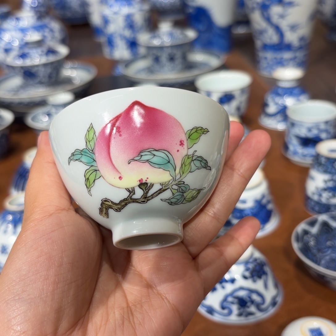 噢***r瓷桃杯 鸡心杯………………
