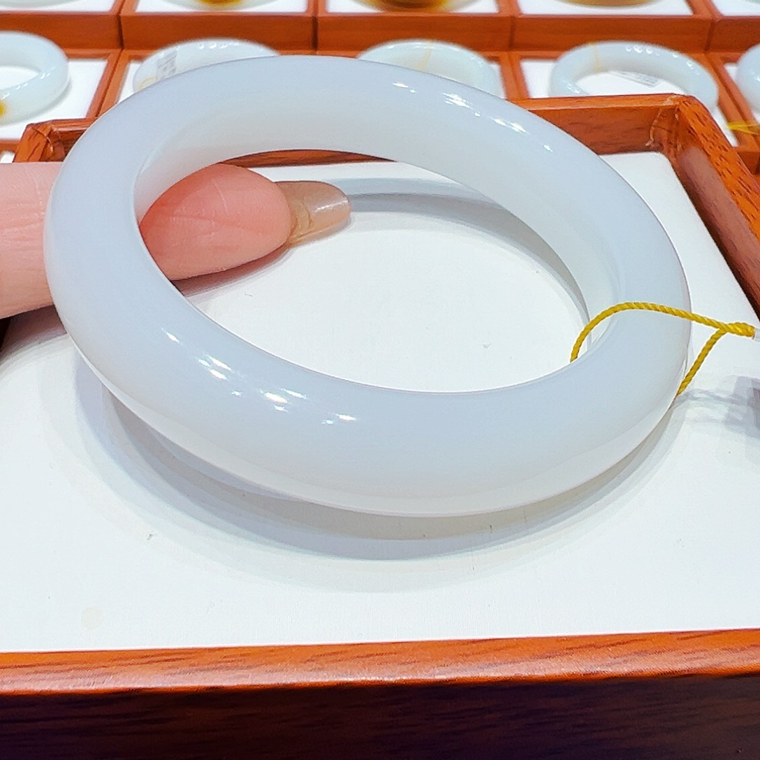 和田玉（碧玉）手镯未镶嵌