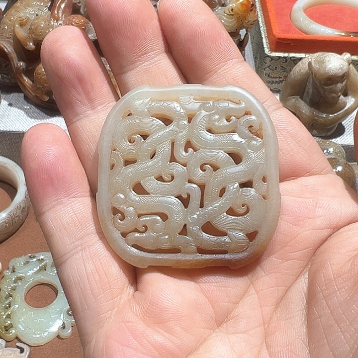 和田玉挂件未镶嵌瑞*居