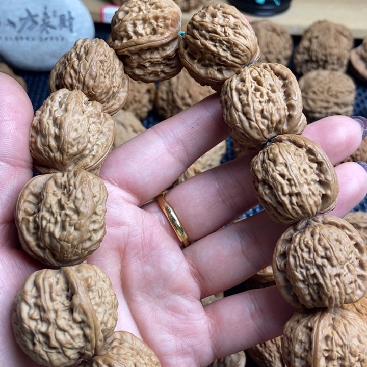 猴头核桃吊坠28白狮子手串