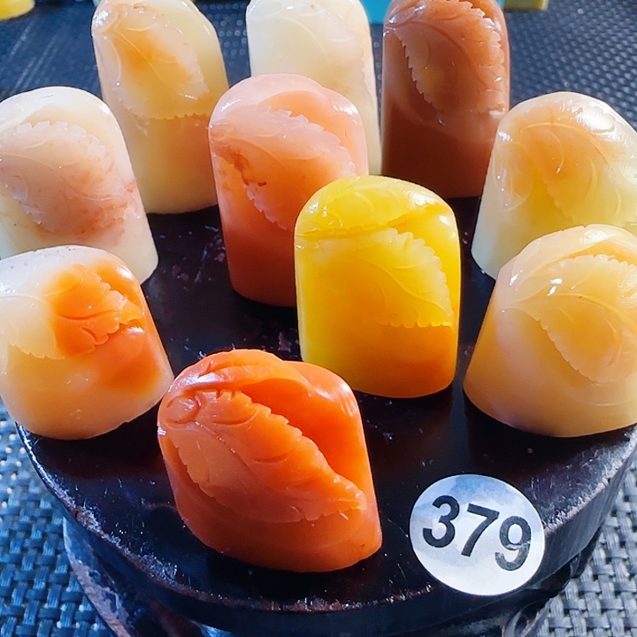 青田石印石老挝石手工精雕叶子10个88元，尺寸2.多