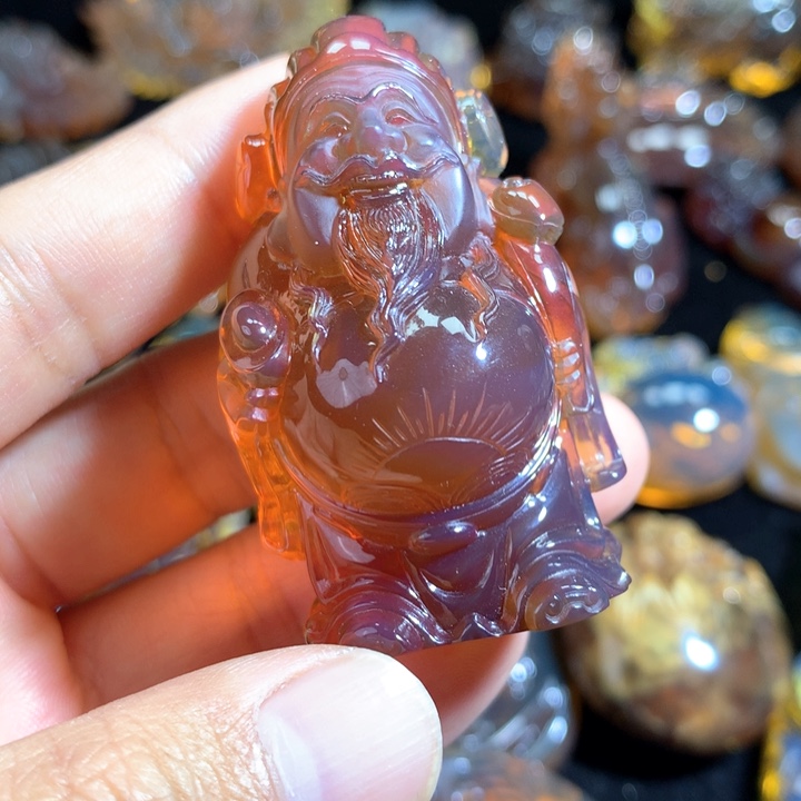 琥珀颈饰未镶嵌财神