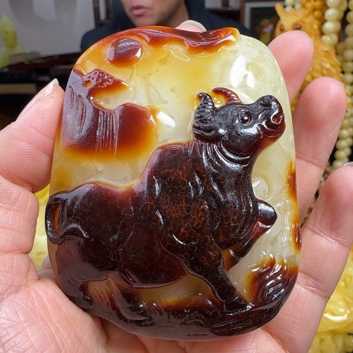 蜜蜡珠宝奇石未镶嵌