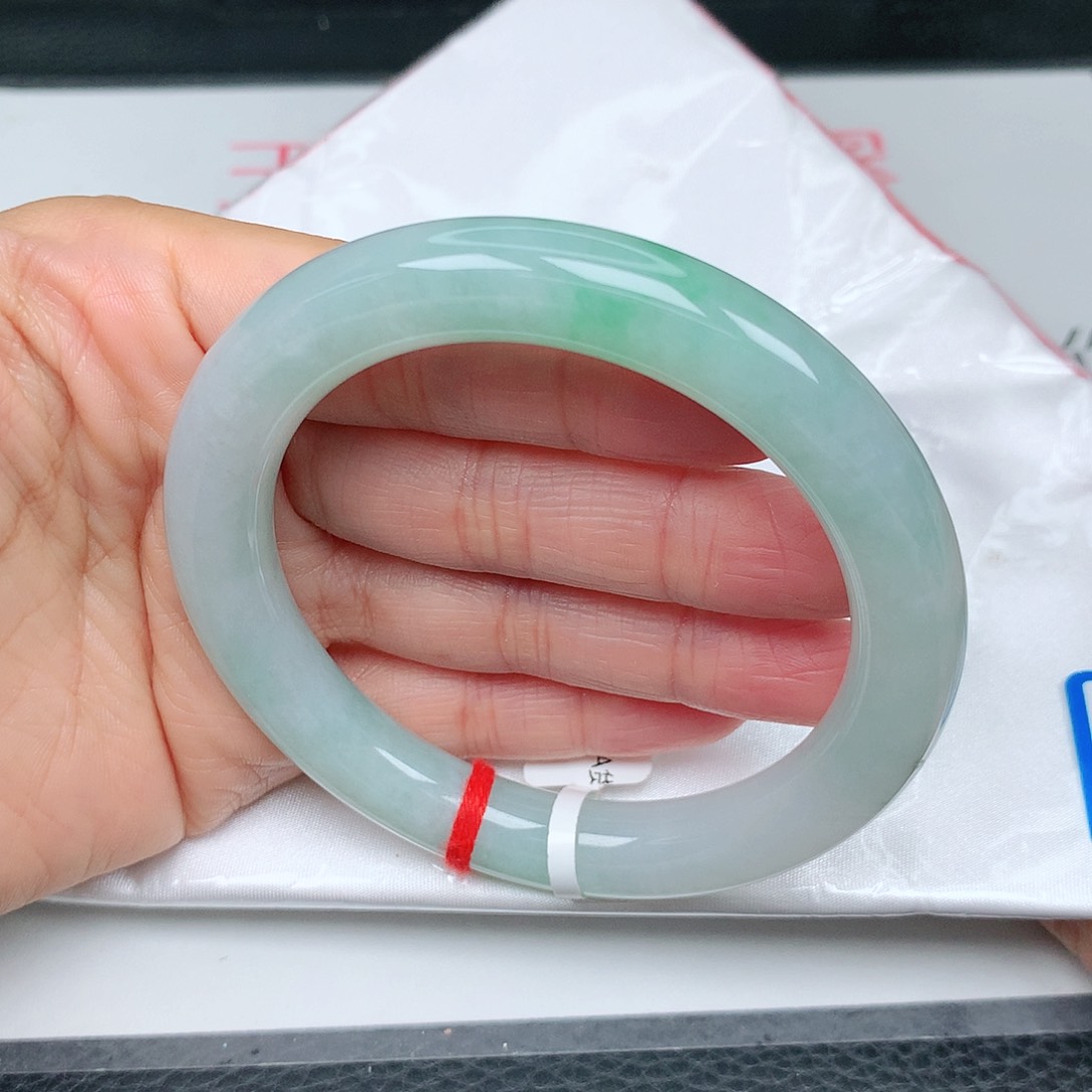 未镶嵌手镯（圆镯）翡翠果阳绿12