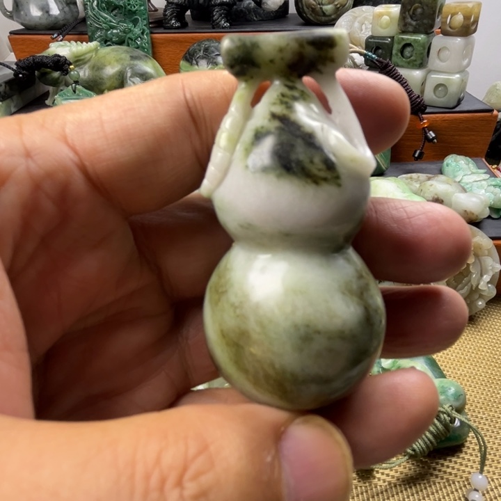 独山玉未镶嵌珠宝半成品