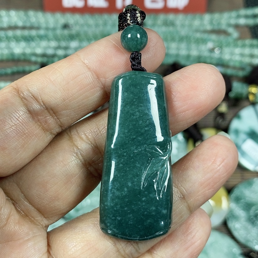 【闪购商品】翡翠颈饰未镶嵌玉吊坠翡翠玉节节高