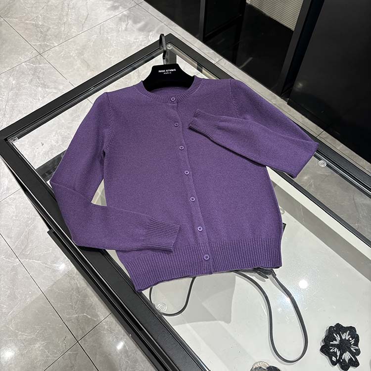 25年春装新款女装 休闲时尚胸口字母多巴胺色系长袖毛衣-25W042