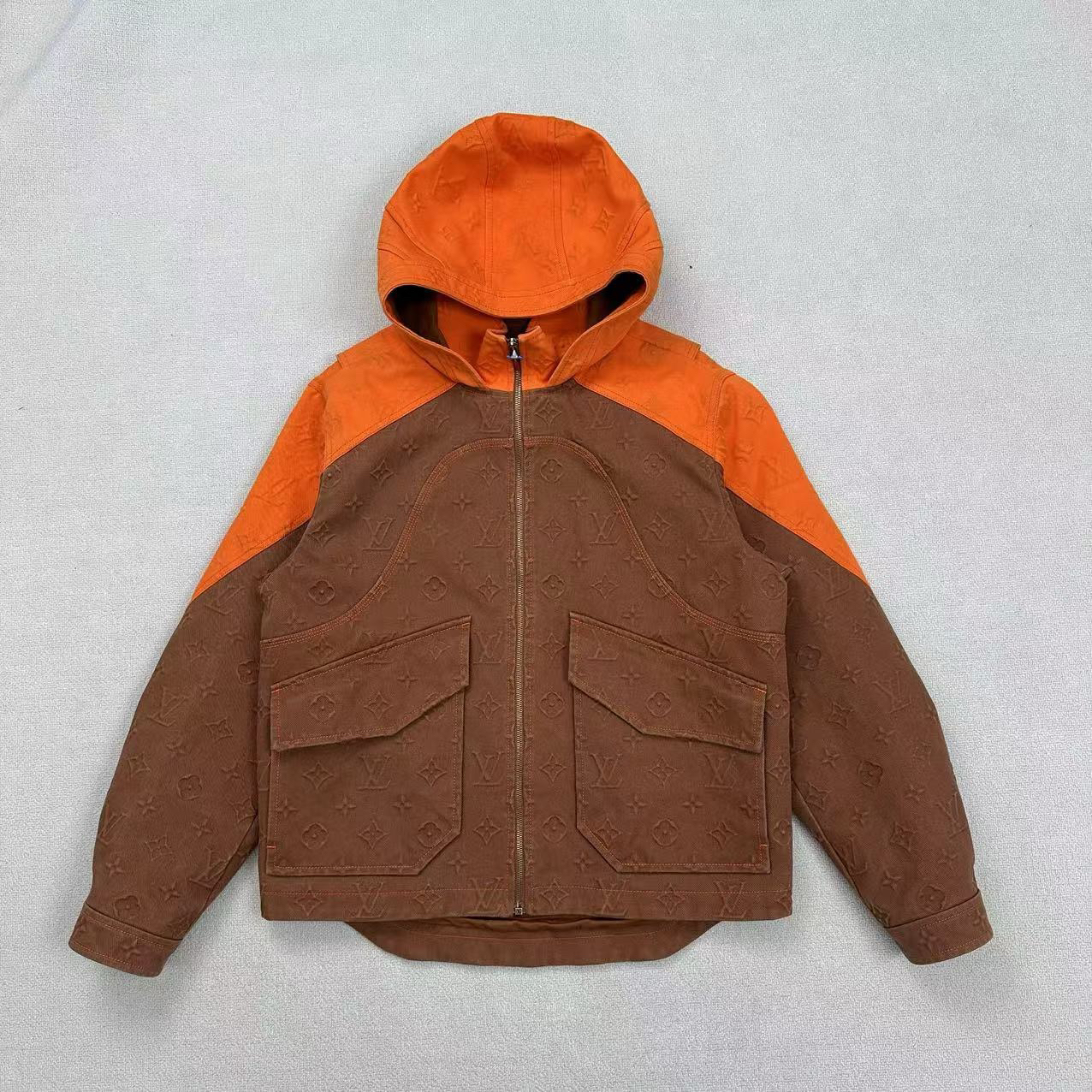 99新 LouisVuitton/路易威登 浮雕老花伐木牛仔外套/48码/WL2227