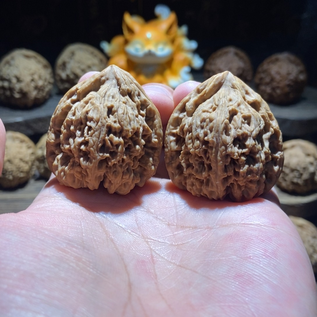 纽***克把件文玩核桃涿鹿南将石