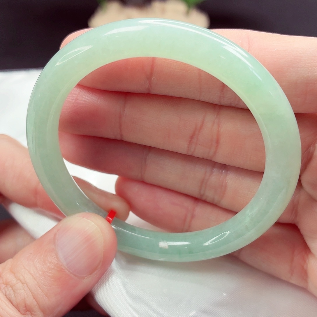 翡翠未镶嵌手镯54.8圈