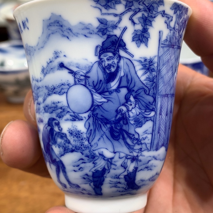 晓竹窑青花戏猴图