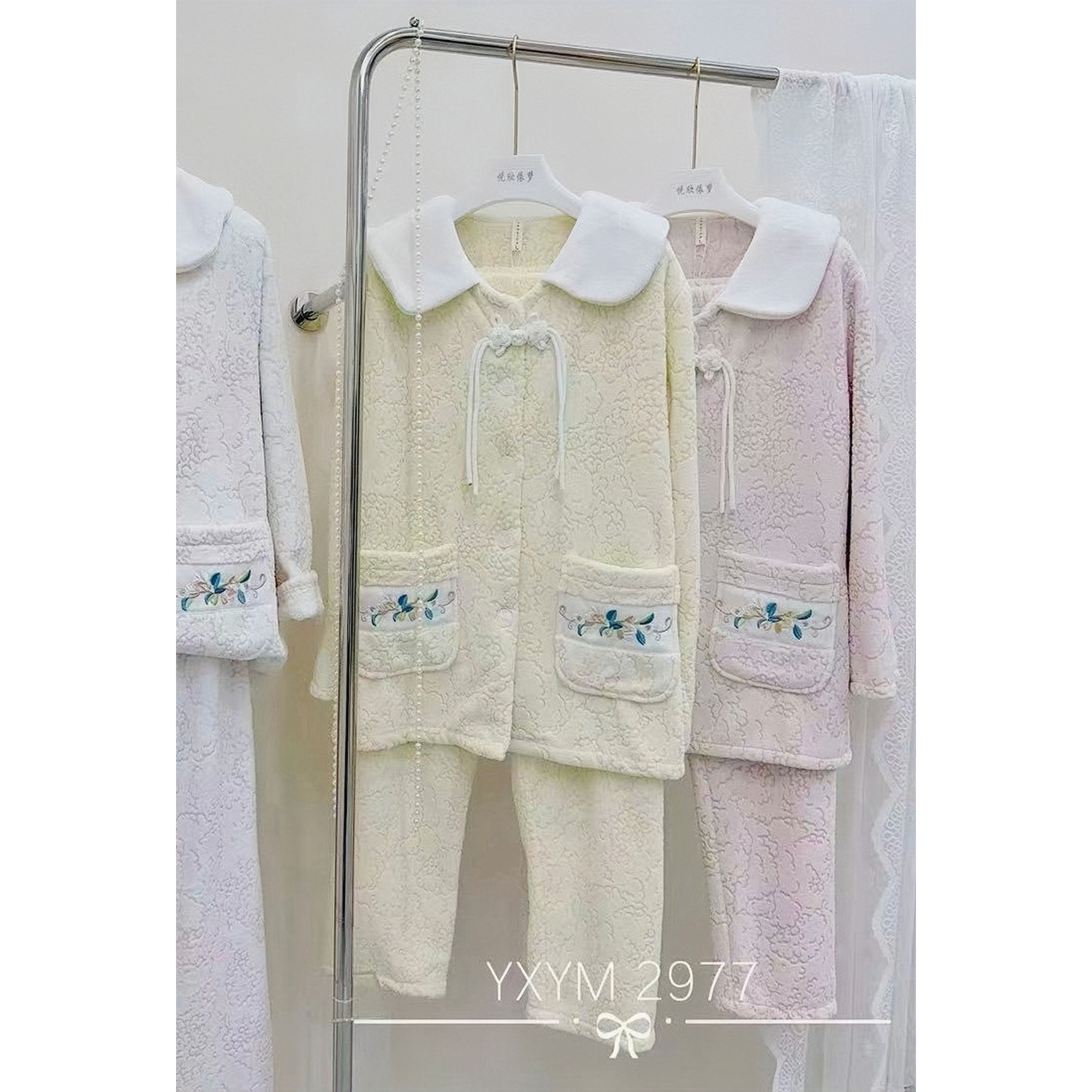 女士冬季新中式国风结蝴蝶兰刺绣家居服套装2977