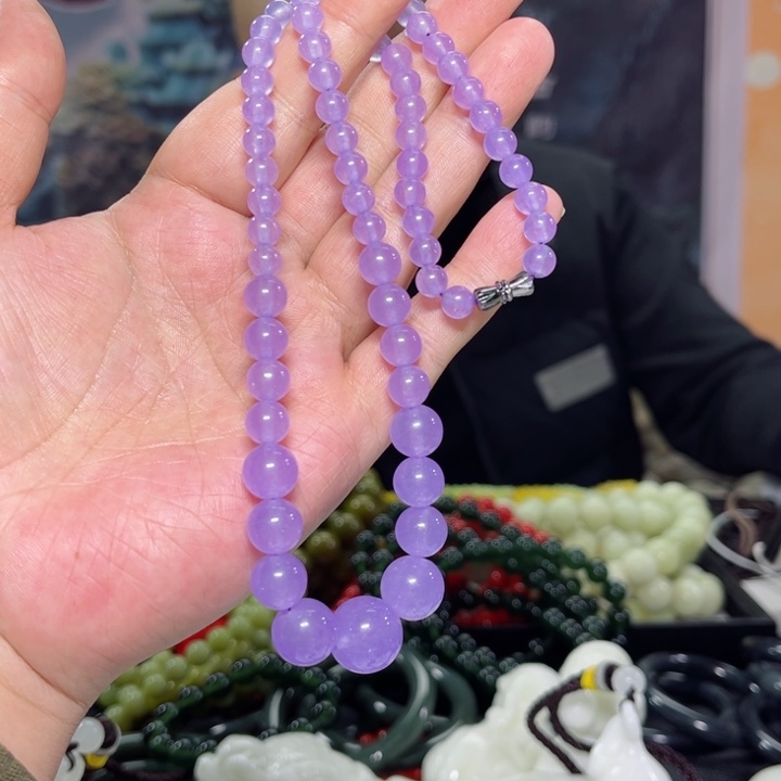 石英质玉颈饰未镶嵌