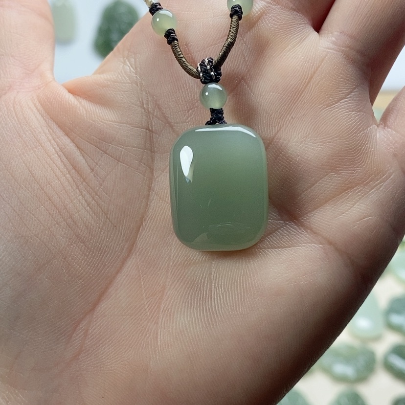 【闪购商品】颈饰未镶嵌和田玉