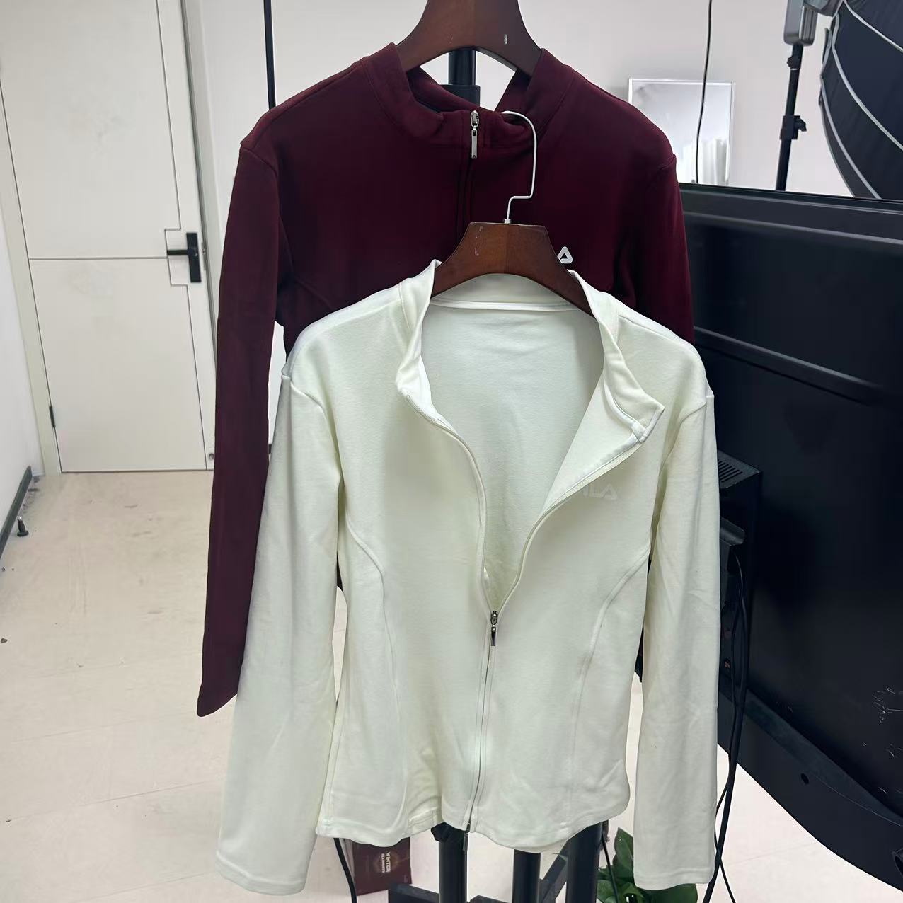 250411 【FEI家】 2025新款秋冬拉绒立领开底衫