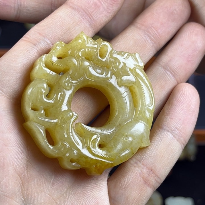 和田玉（糖玉）和田玉未镶嵌橄****子