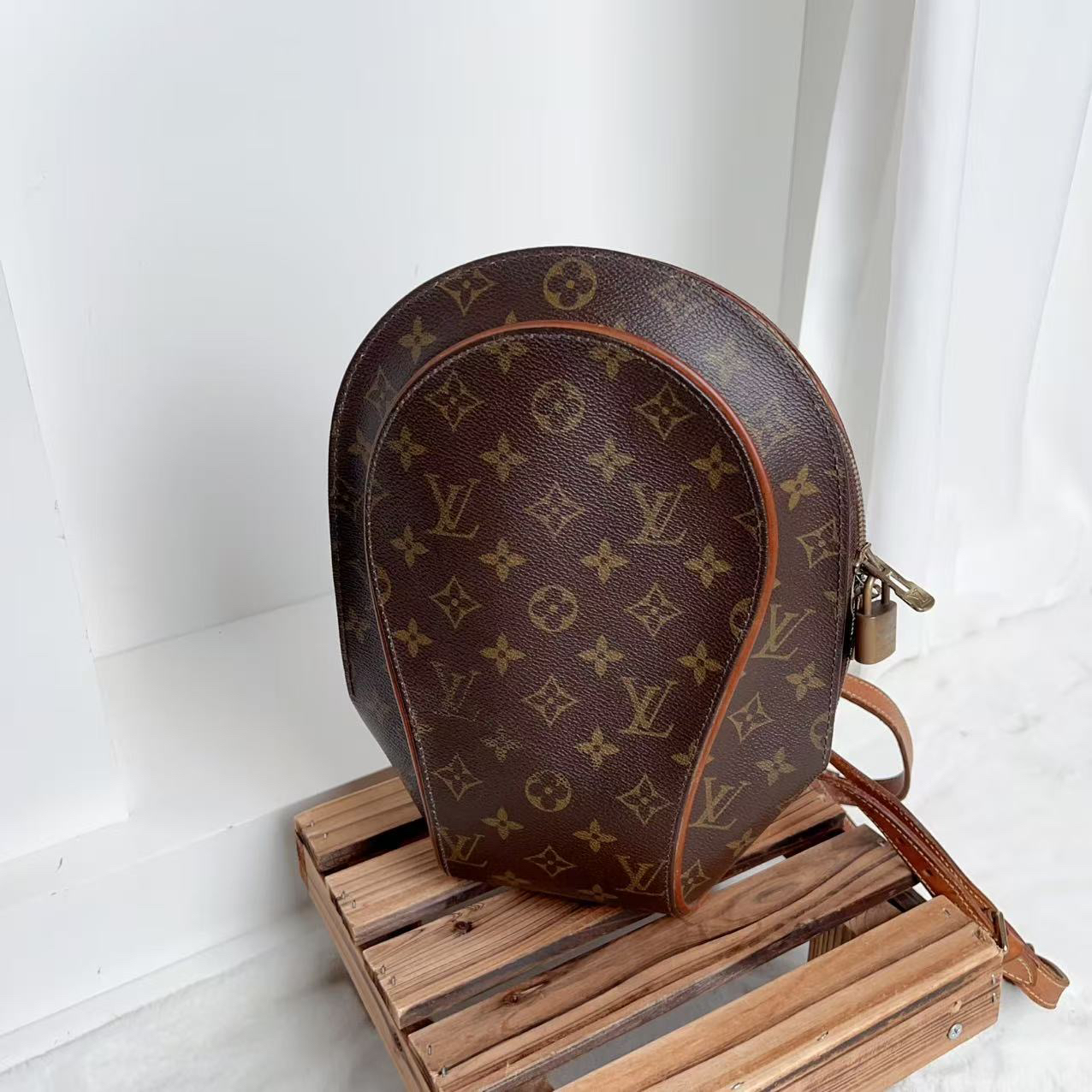 95新 LouisVuitton/路易威登 lv 老花双肩包 /0000