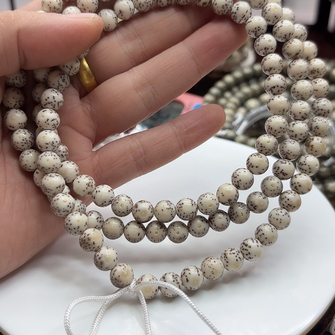 星月菩提手串8龙蛋骨瓷白大留白