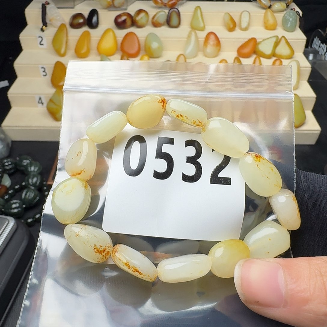 和田玉手串未镶嵌M****