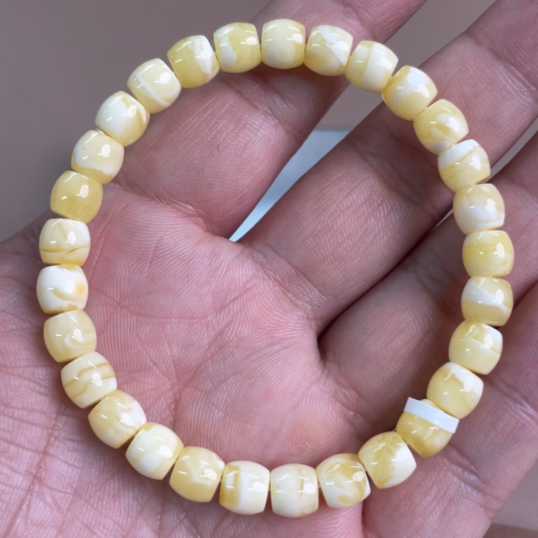 琥珀裸石未镶嵌5470000000