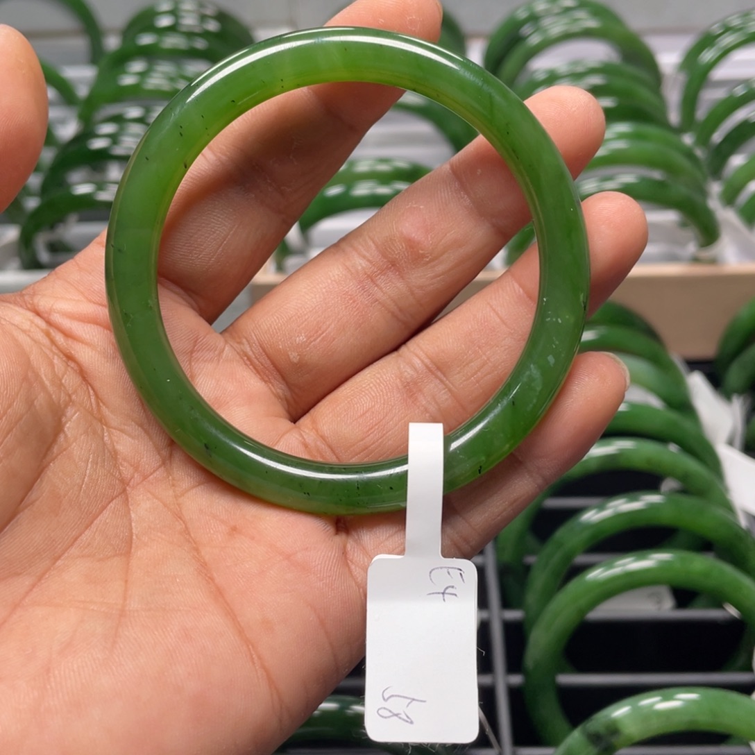 和田玉（碧玉）未镶嵌手镯瑕疵款特漏