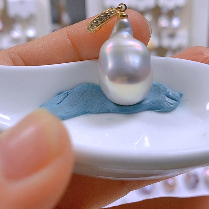 淡水珍珠颈饰合金