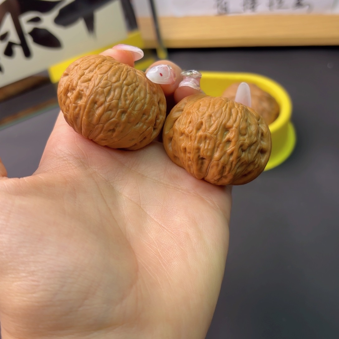 文玩核桃把件W****e铁锤 40