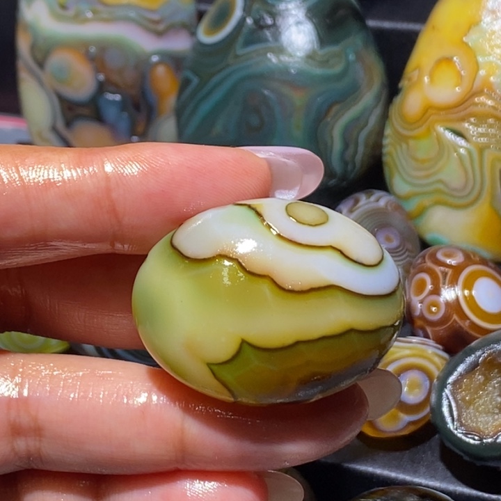 玛瑙/玉髓未镶嵌珠宝奇石98