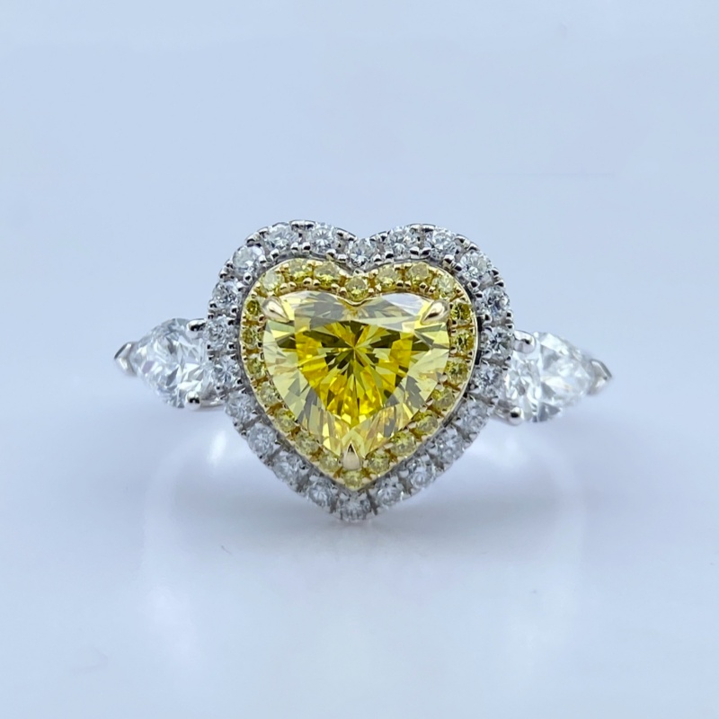 实验室培育钻石1.10克拉VVS1/12号18k白金心形合成钻彩钻黄钻戒指