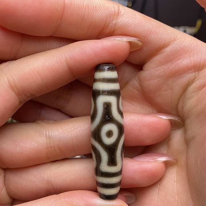 玛瑙/玉髓颈饰未镶嵌丹**扎