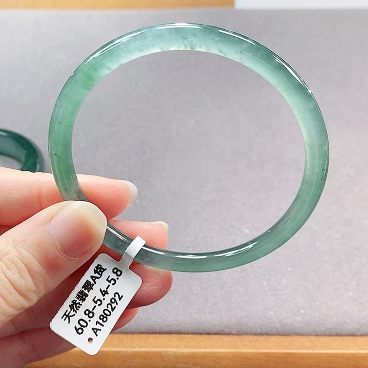 【闪购商品】翡翠手镯（圆镯）未镶嵌