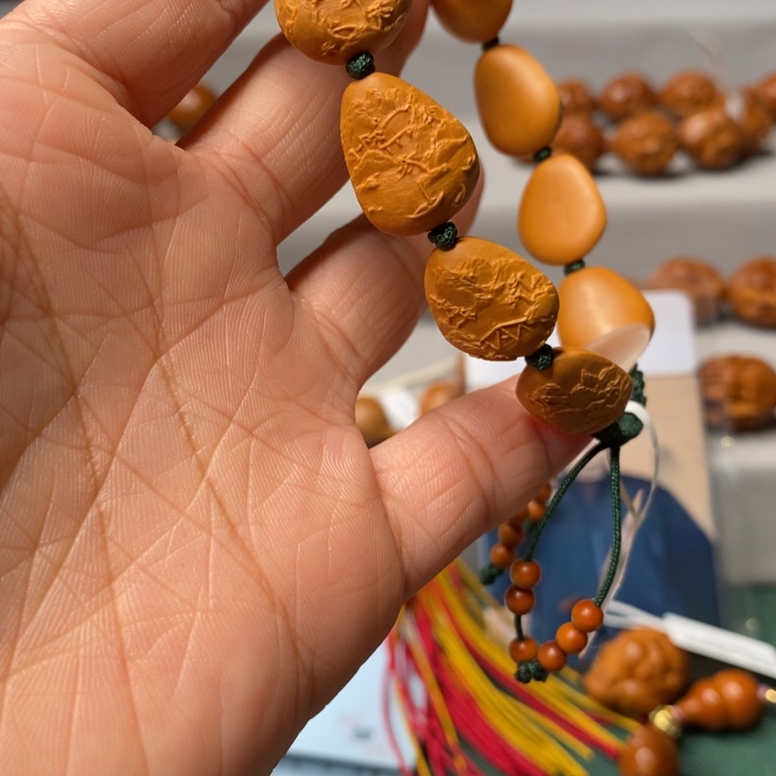 【闪购商品】橄榄核手串/手链玛***兔