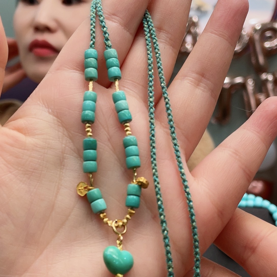 绿松石颈饰18K金镶嵌