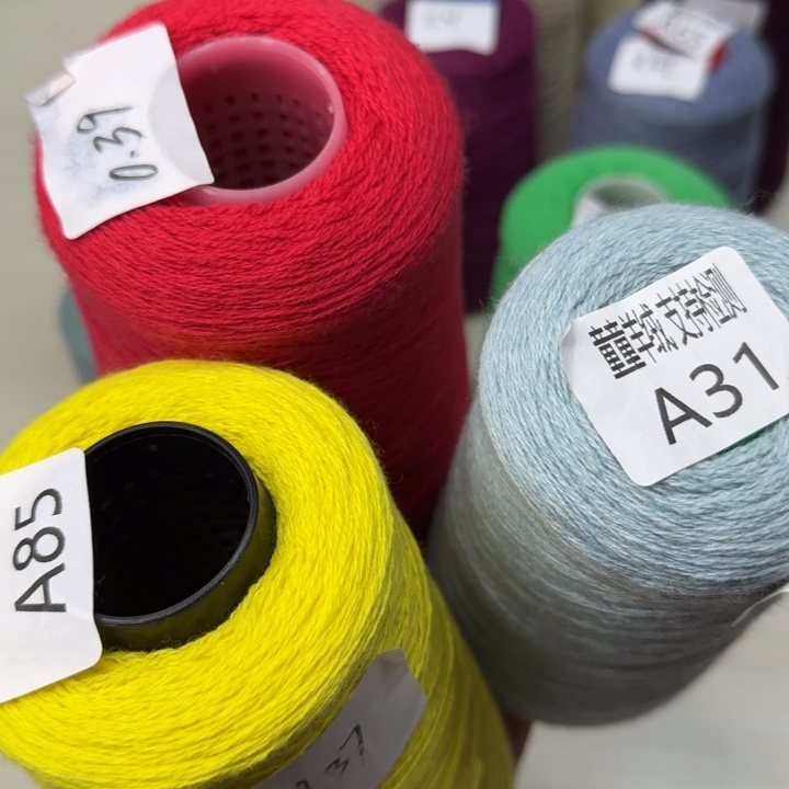 百分百羊绒红黄蓝