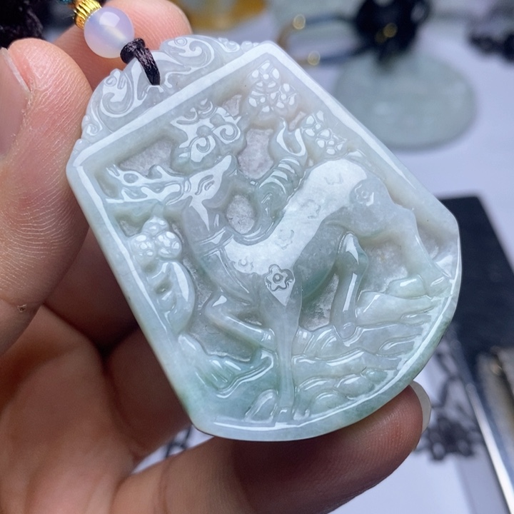翡翠未镶嵌颈饰翡翠