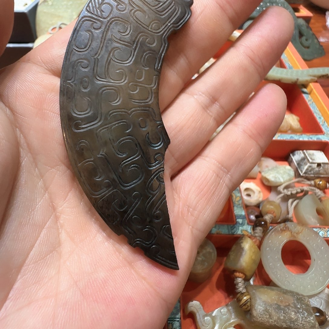 和田玉未镶嵌耳饰