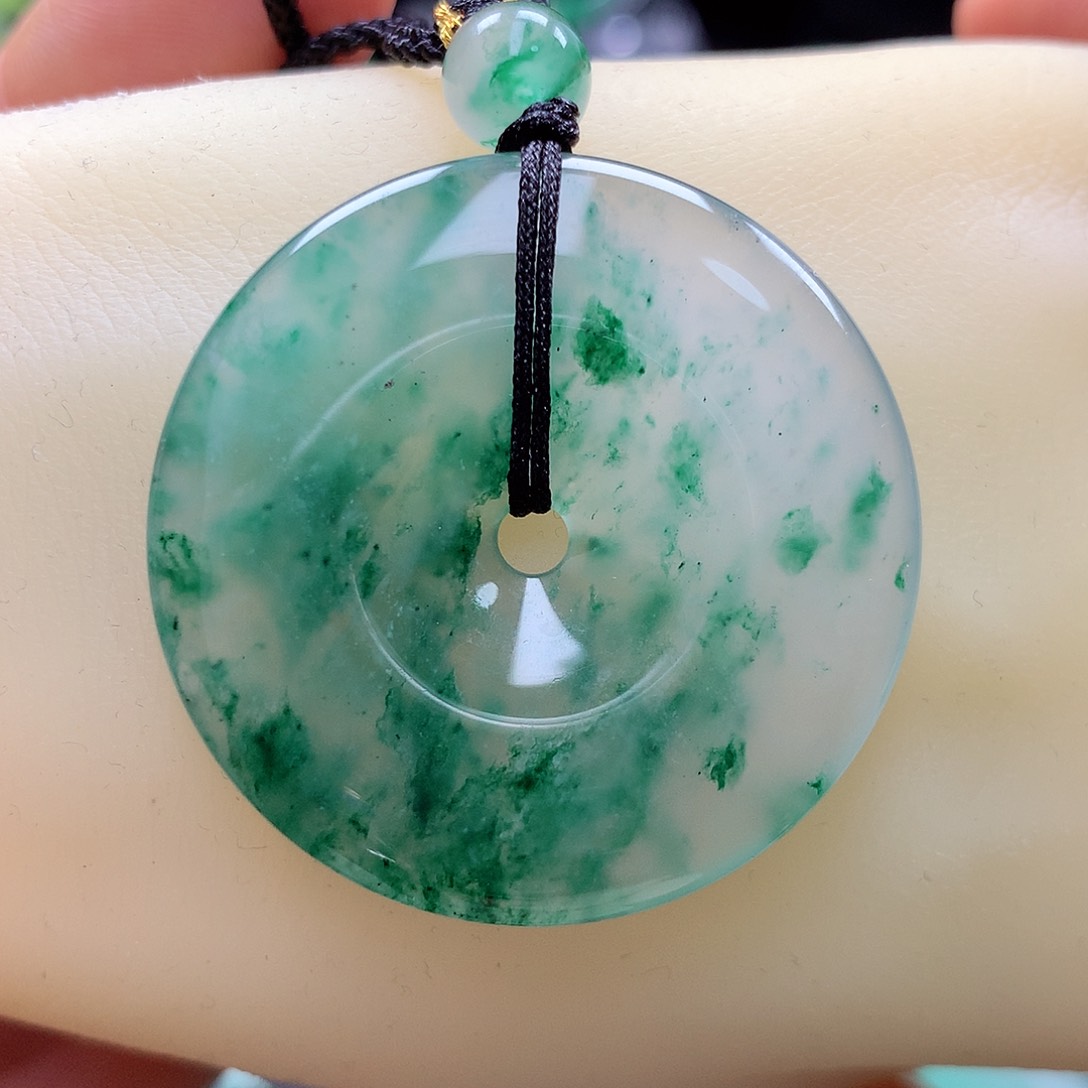 石英质玉颈饰未镶嵌