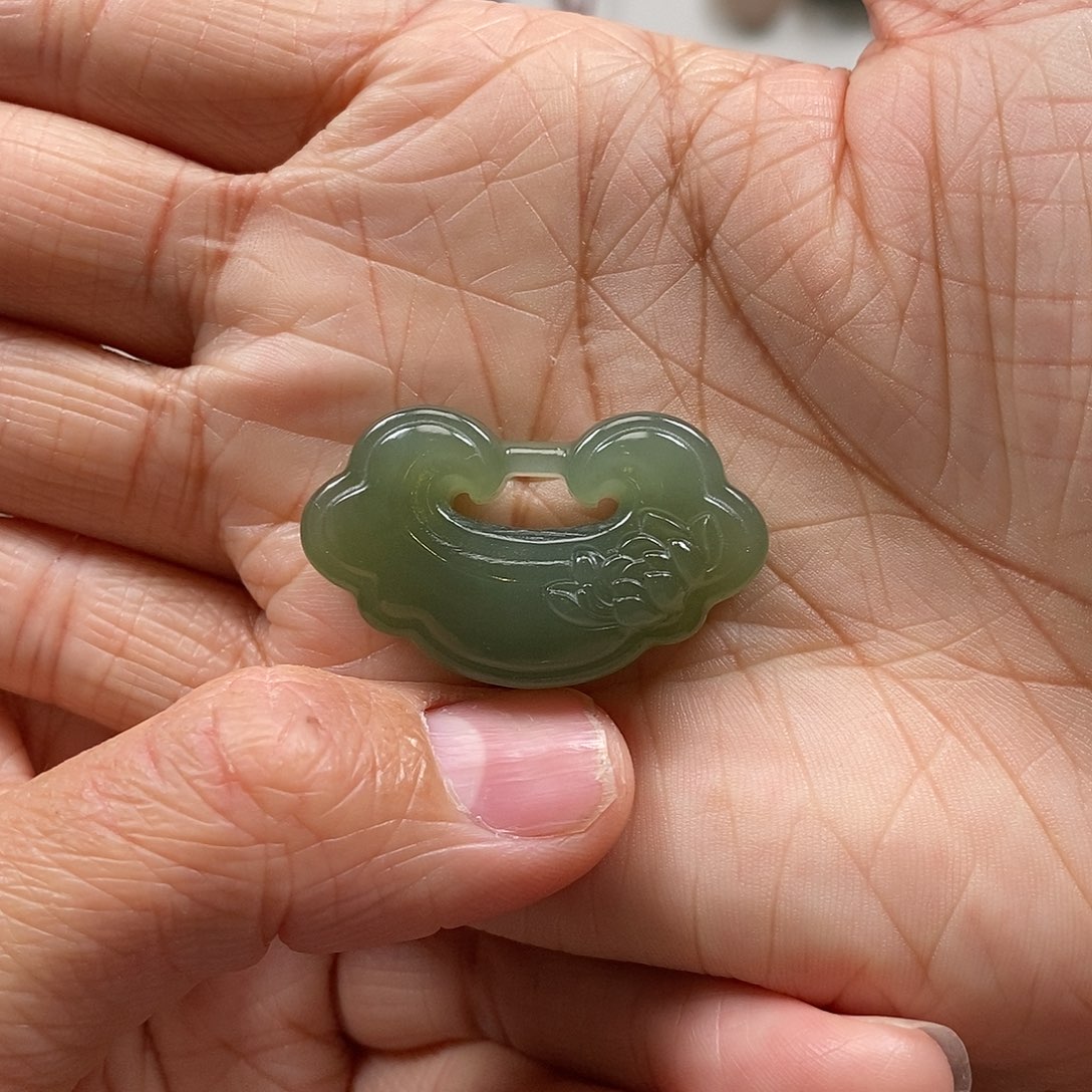 和田玉挂件未镶嵌