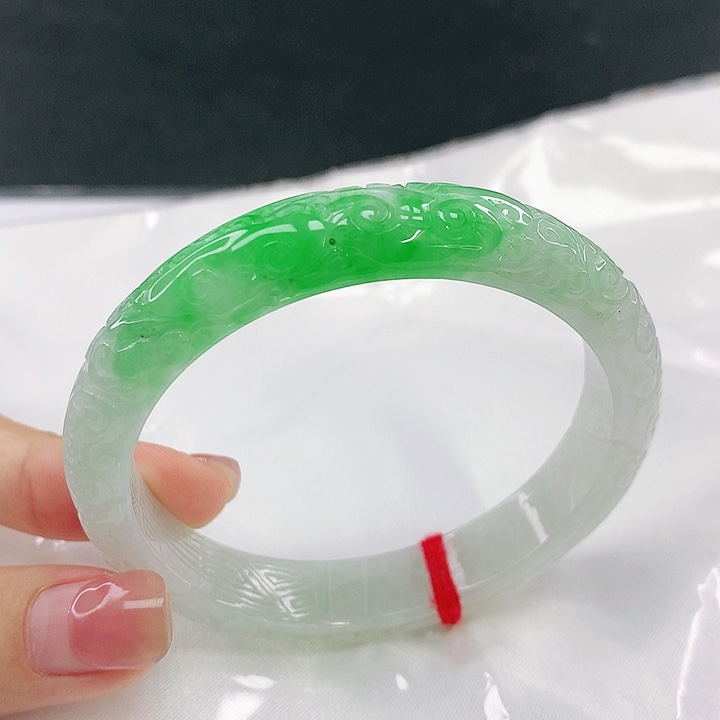 翡翠未镶嵌手镯圈56.8，12065