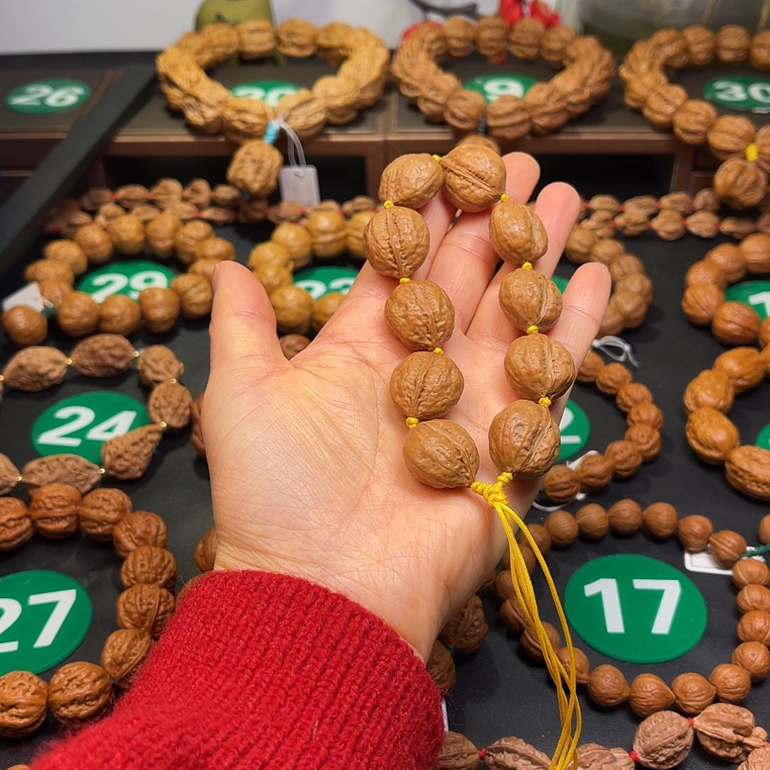 文玩核桃手串14尺寸小海豚