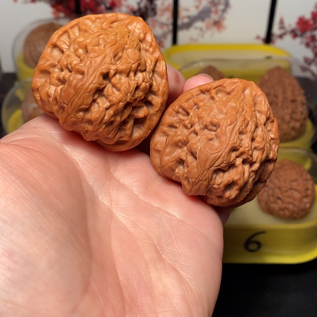 文玩核桃把件45尺玄武核桃