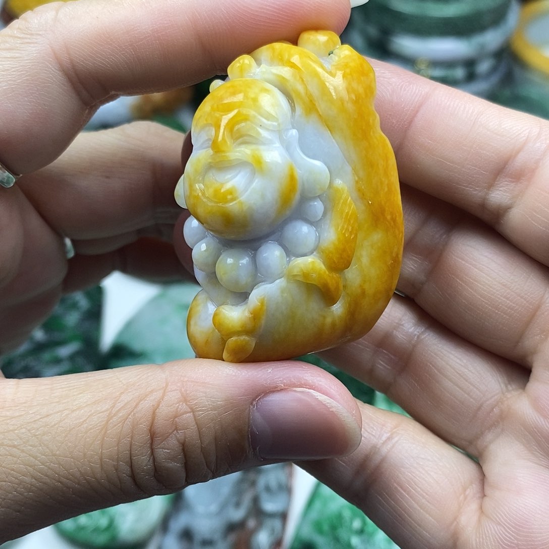 颈饰未镶嵌翡翠牌子