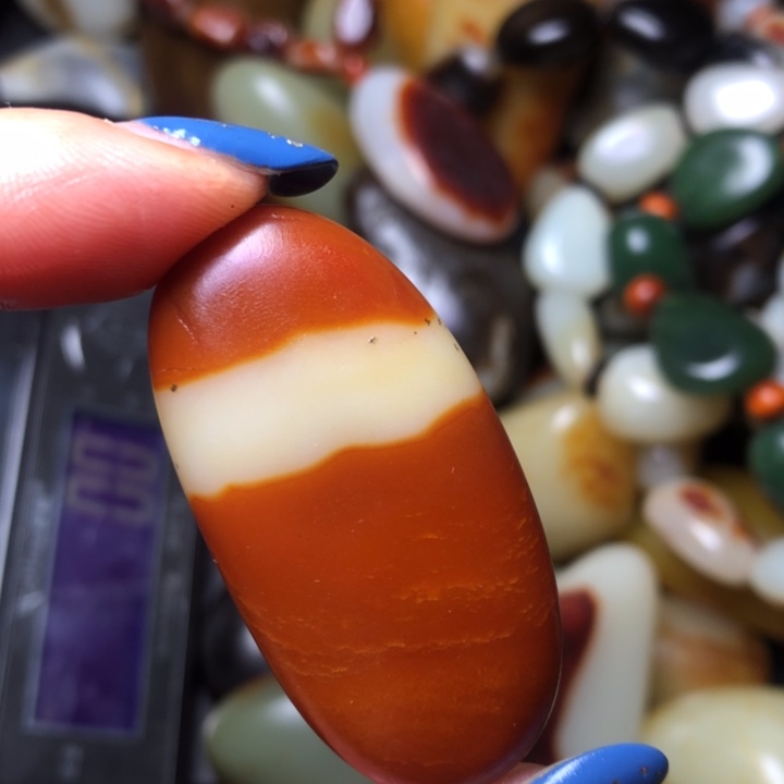 和田玉（翠青玉）未镶嵌珠宝奇石