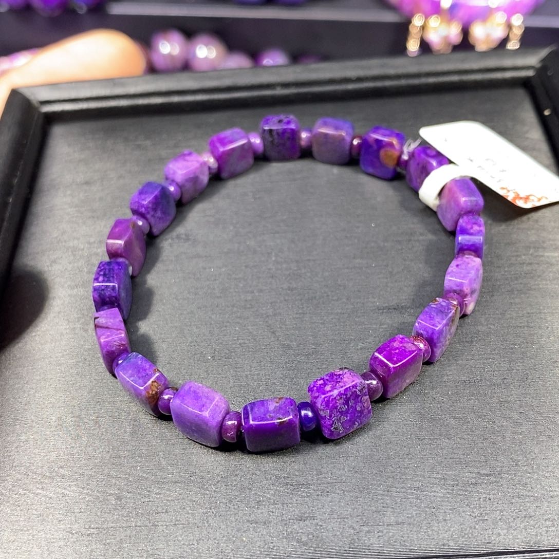 苏纪石（舒俱来）未镶嵌南非舒俱来皇家紫方块项链