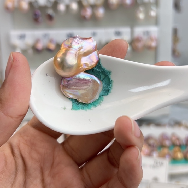 淡水珍珠吊坠(赠链)未镶嵌