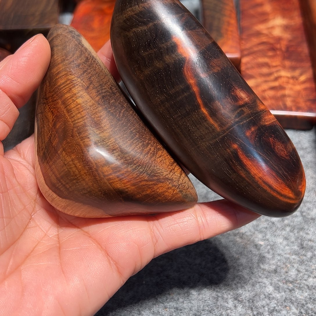 大***安交趾黄檀（大红酸枝）