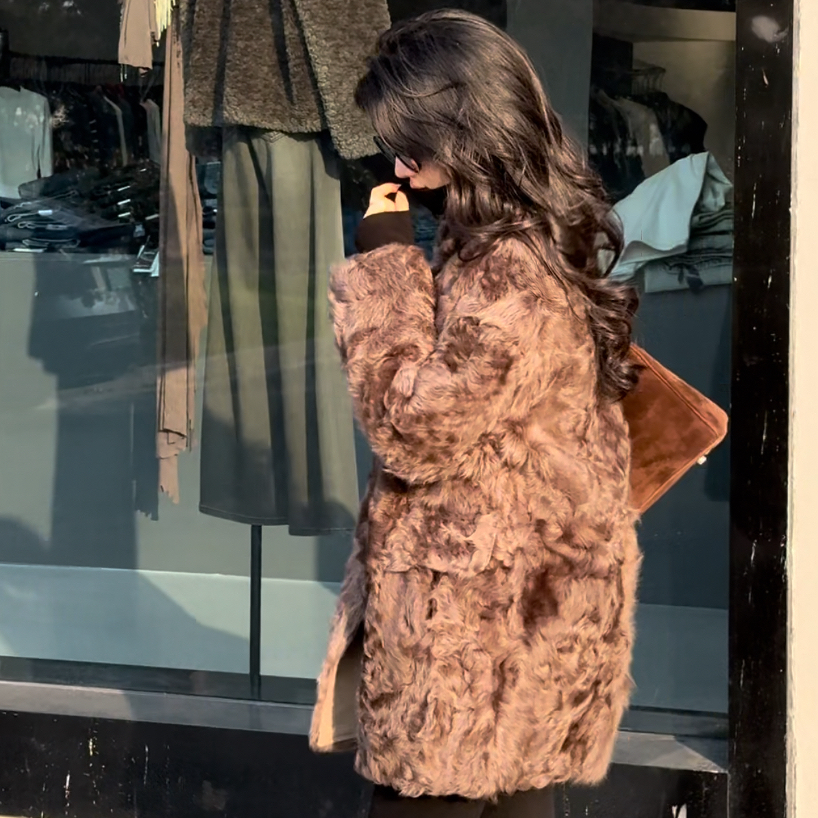 【 H·J 】“小湖羊”贵妇系列羊皮毛一体中长款皮毛一体外套23152