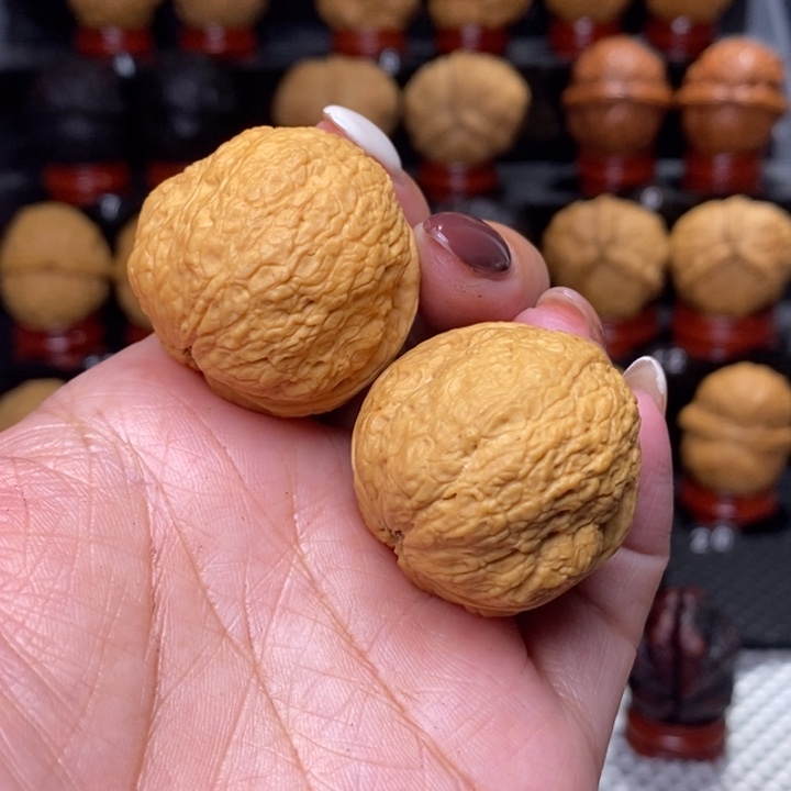 文玩核桃把件小霸王…………82